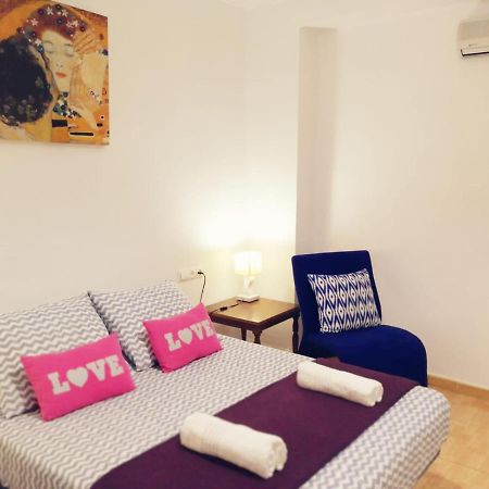 Central Apartment In Valencia With Wifi + Parking. Экстерьер фото