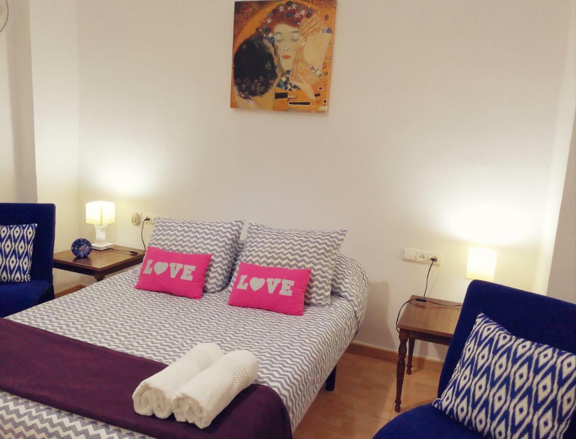 Central Apartment In Valencia With Wifi + Parking. Экстерьер фото