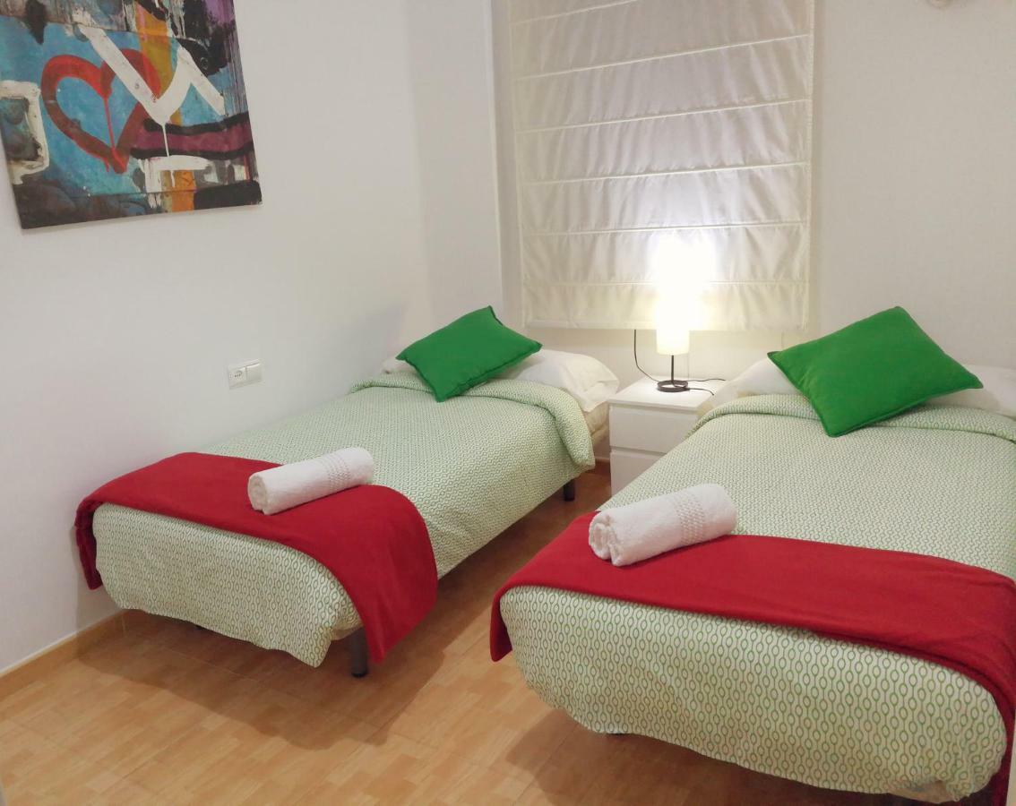 Central Apartment In Valencia With Wifi + Parking. Экстерьер фото