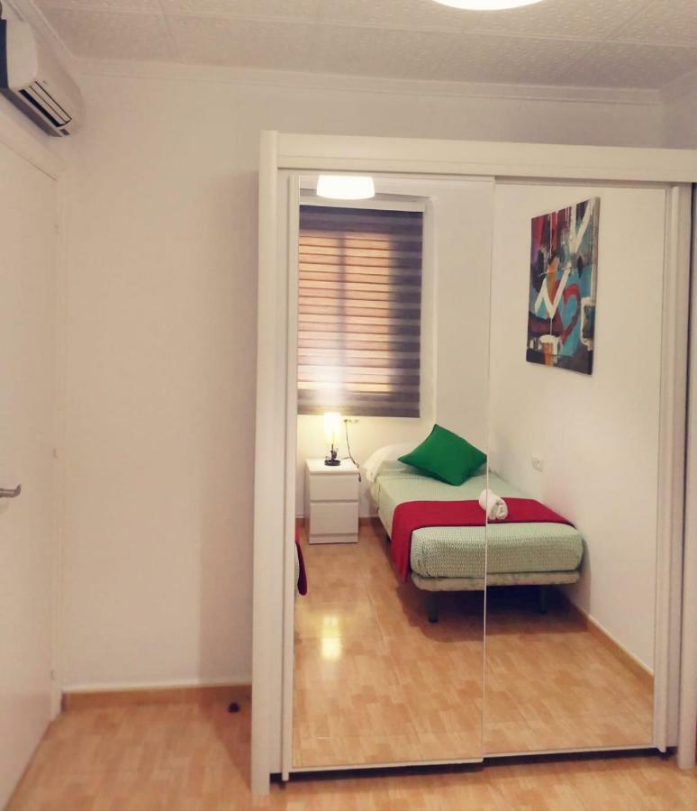 Central Apartment In Valencia With Wifi + Parking. Экстерьер фото